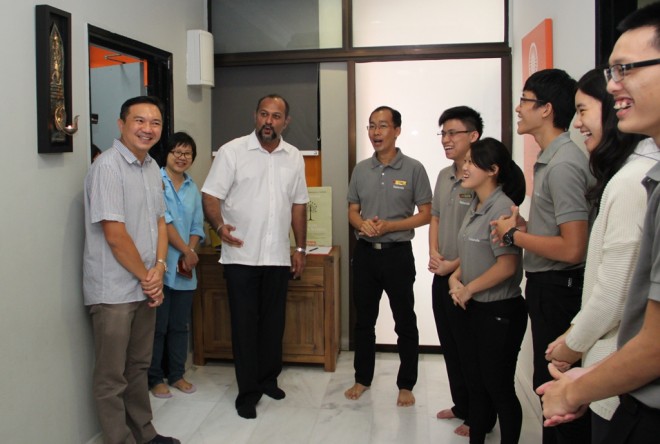 YB Gobind Singh speaking with Nalanda youths.