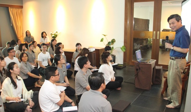 Bro. Benny giving a talk on wise reflections for daily life.