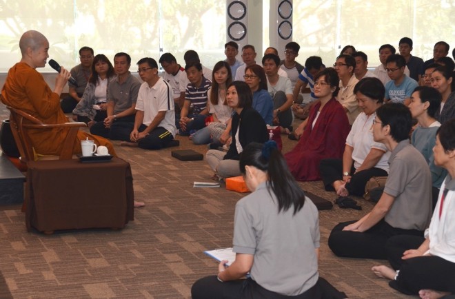 Devotees listening attentively to the Dhamma talk by Ven. Sumangalā.