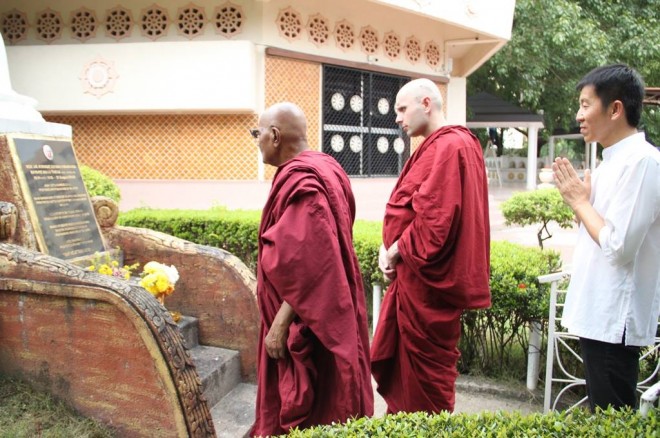 Visiting the Buddhist Māha Vihāra in Brickfields and paying respects at the memorial stupa of its late abbot - Ven. Dr. K. Sri Dhammananda, who was a contemporary and benefactor of Ven. Gunaratana.