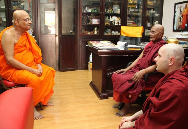 Meeting the current abbot of Buddhist Māha Vihāra, Ven. K. Dhammaratana.
