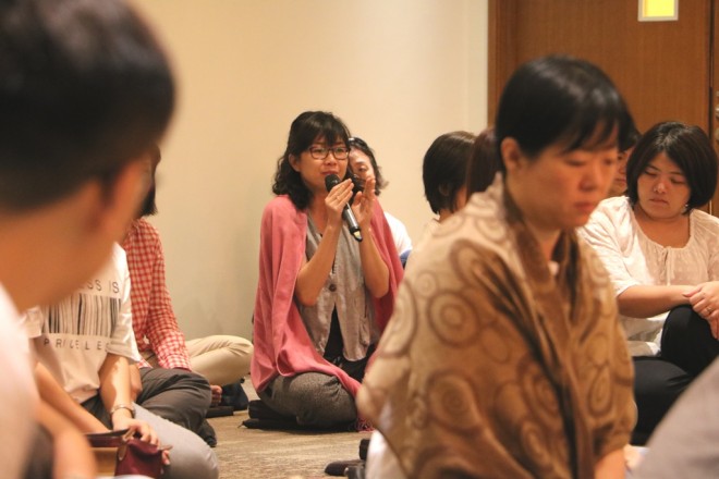Devotees participating in the Q&A session with  interesting questions on meditation.