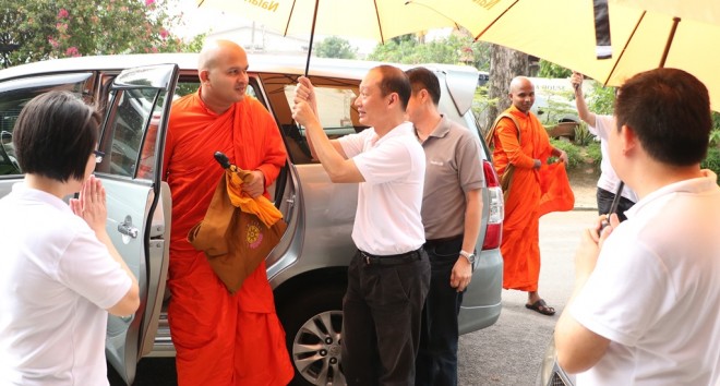 Nalandians welcoming venerable monks from Sri Lanka who came to celebrate the auspicious occasion with us.