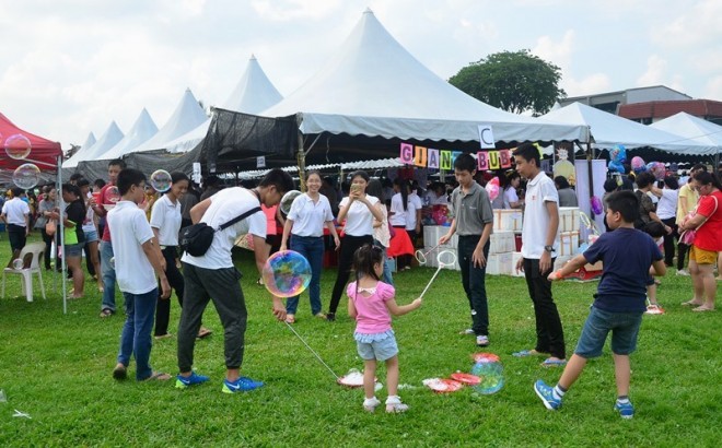 Fun Fair was held in an open field.