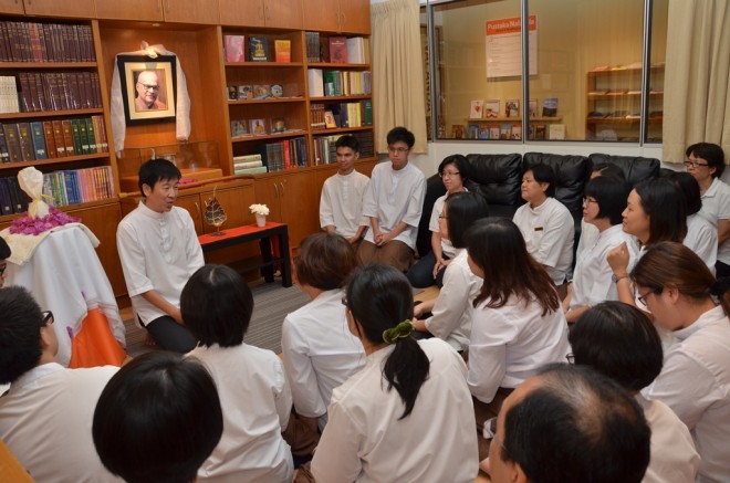 Bro. Tan giving a brief talk on Buddha Relics.