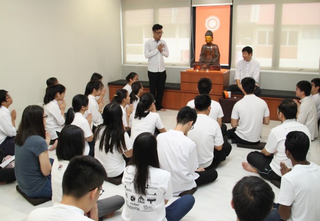 Bro. Jun Yen inviting Bro. Tan to give Dhamma teaching.