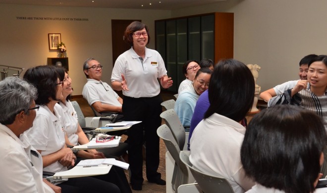 Nalanda President Sis. Evelyn sharing her thoughts.