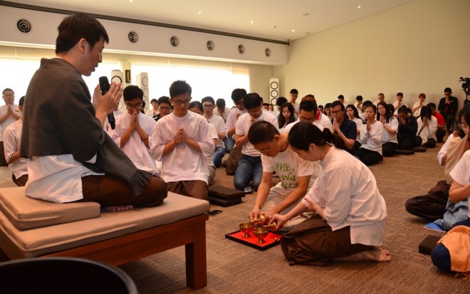 The congregation dedicated merits to the liberation of all sentient beings.