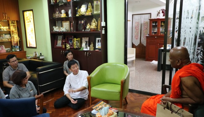 Nalandian officers paid a courtesy visit to abbot Ven. Sri Saranankara.