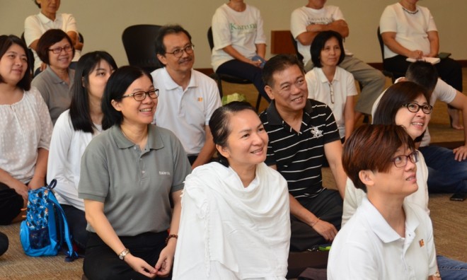 Devotees enjoying Datuk Charlie Chia's sharing.