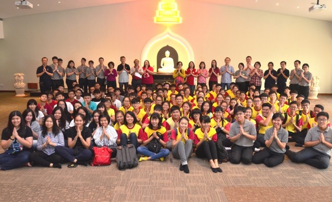 Students and teachers from Malacca and Subang Jaya enjoying their visit to Nalanda Centre.
