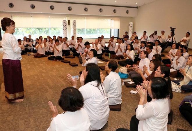Members and devotees also took turns to share personal experience and insights.