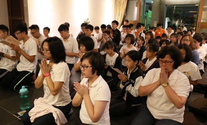 Nalandians taking part in tonight's chanting and dedication of merits.